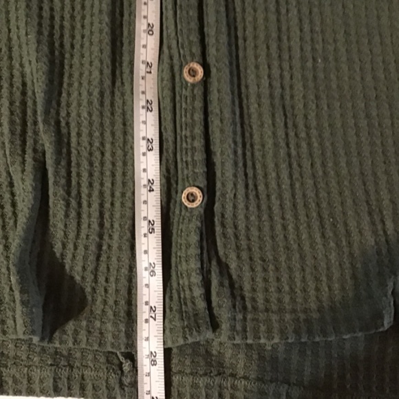 Ladie’s Olive Button Down sweater - Picture 4 of 5